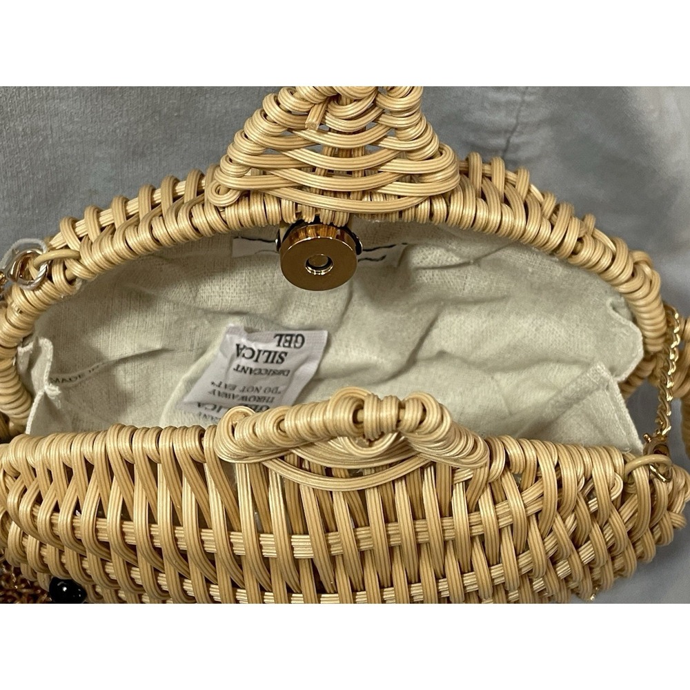 NEW Tommy Bahama Woven Natural Color Wicker Shoulder Bag Purse - Fish Shape - Picture 3 of 5